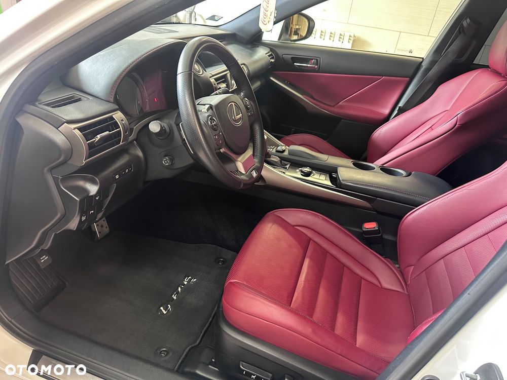 Lexus IS 250 F Sport - 9