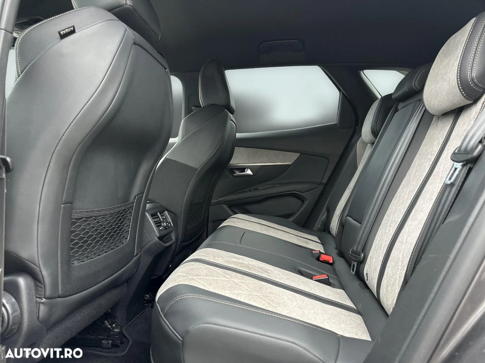 Peugeot 3008 PHEV EAT8 4X4 GT Pack - 13