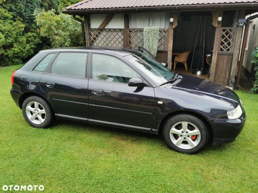 Audi A3 Sportback - 3