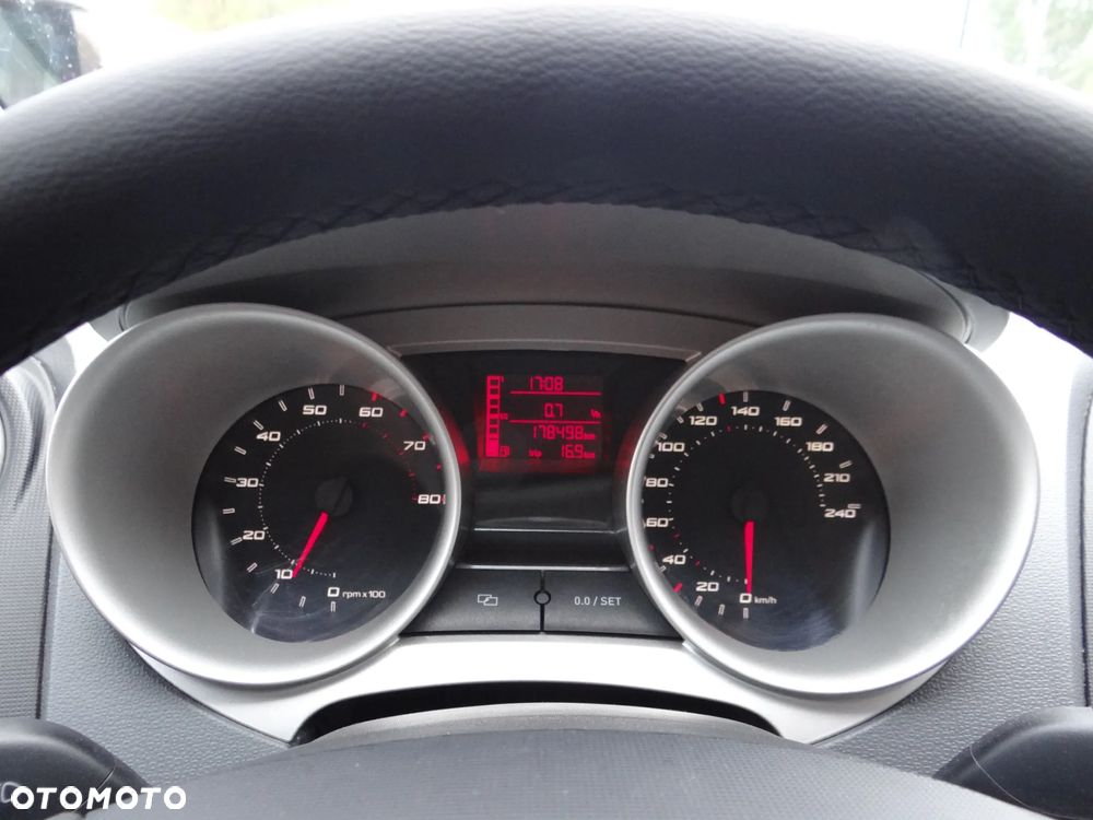 Seat Ibiza 1.4 16V Style - 24