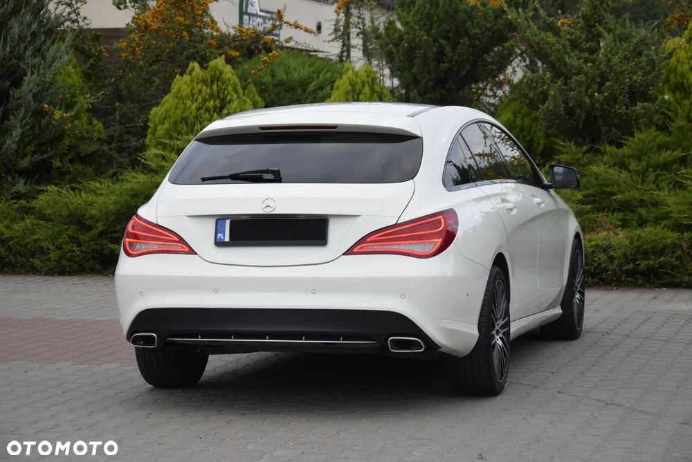 Mercedes-Benz CLA 250 7G-DCT - 22