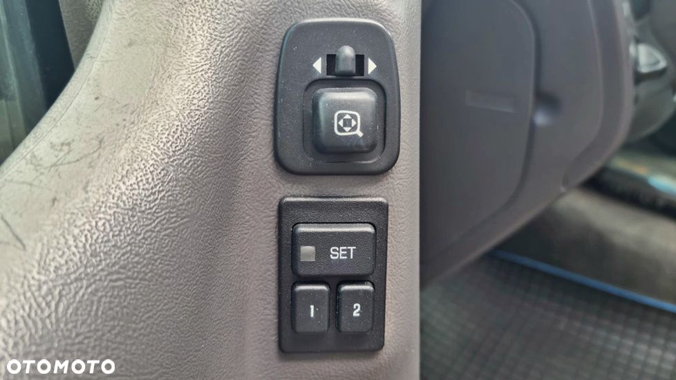 Ford Explorer - 27