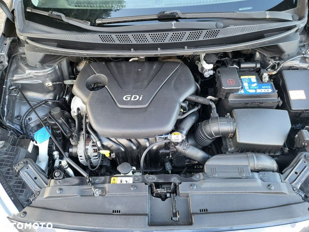 Kia Ceed - 36