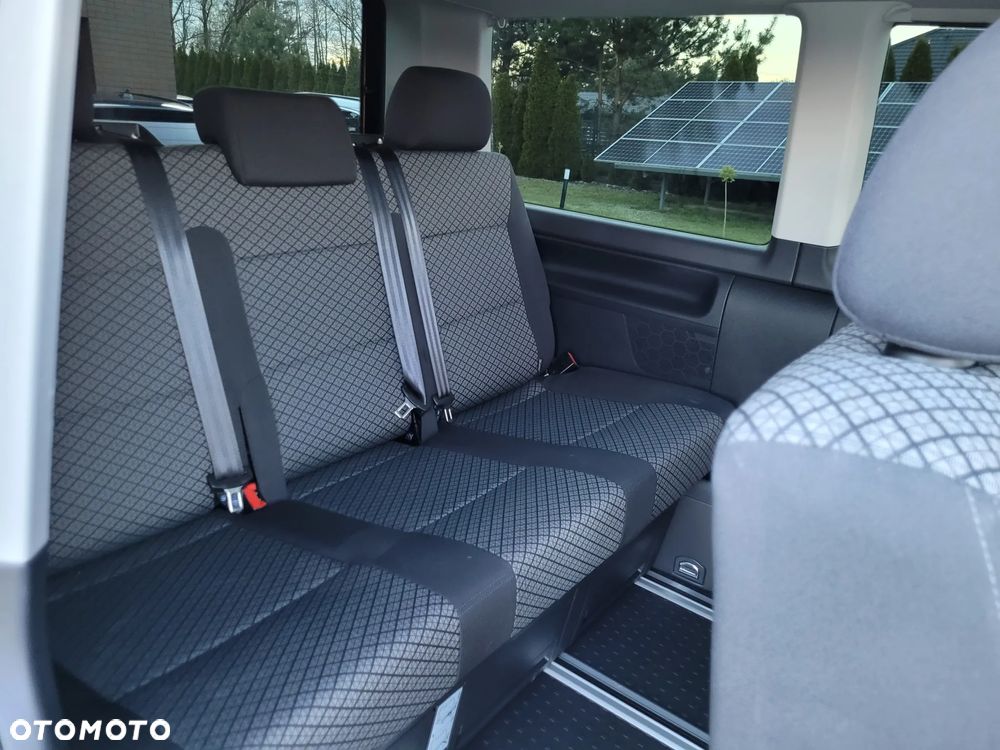 Volkswagen Multivan 2.0 TDI L1 Comfortline DSG - 11