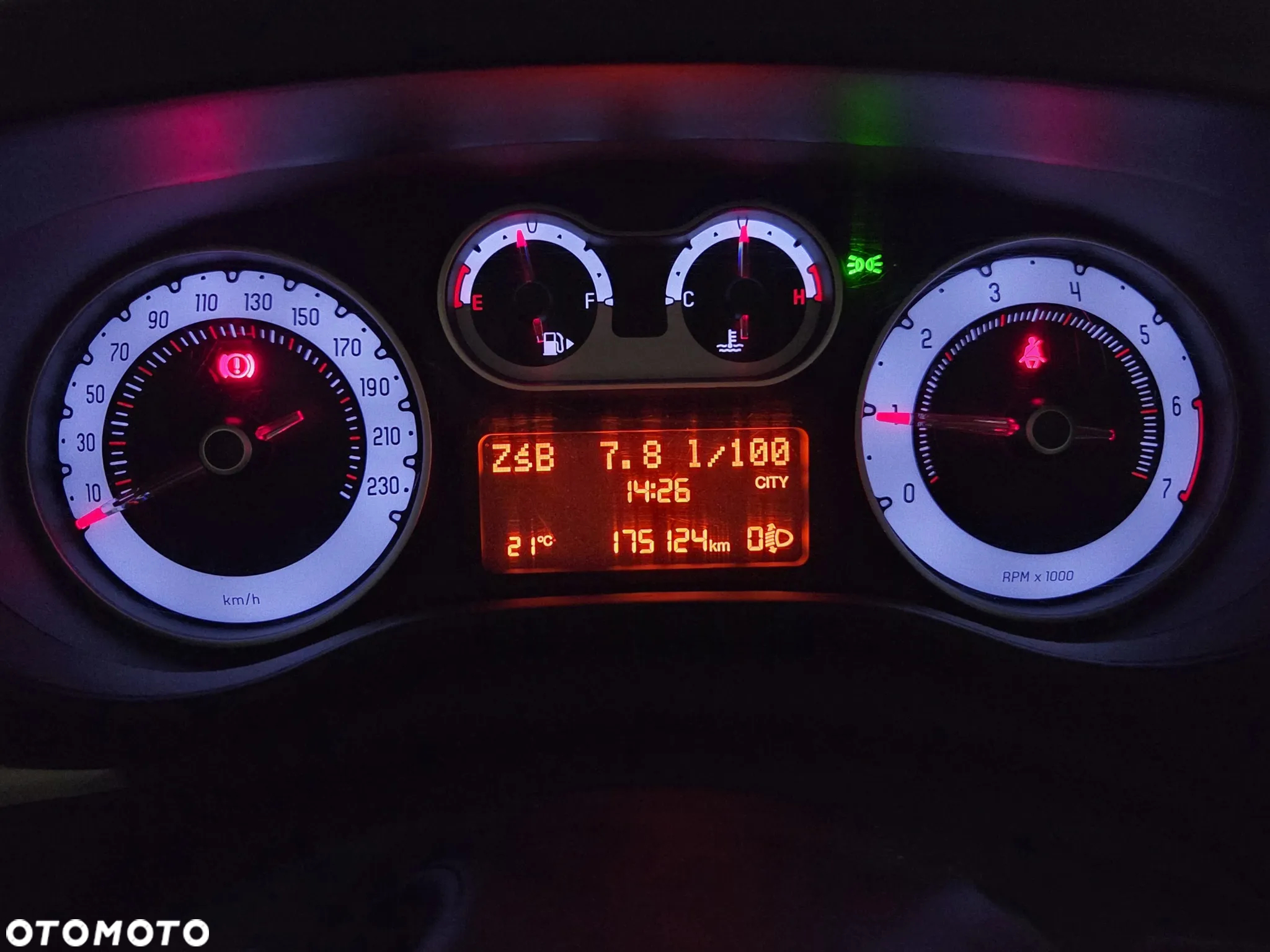 Fiat 500L 1.4 16V T-Jet Trekking - 27