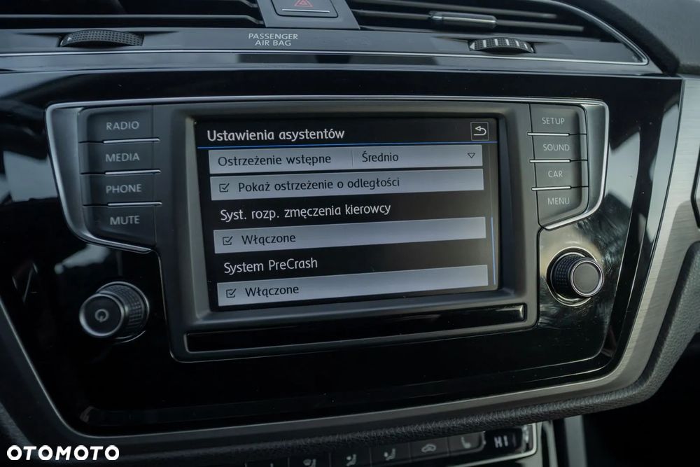 Volkswagen Touran 1.6 TDI SCR (BlueMotion Technology) Comfortline - 22