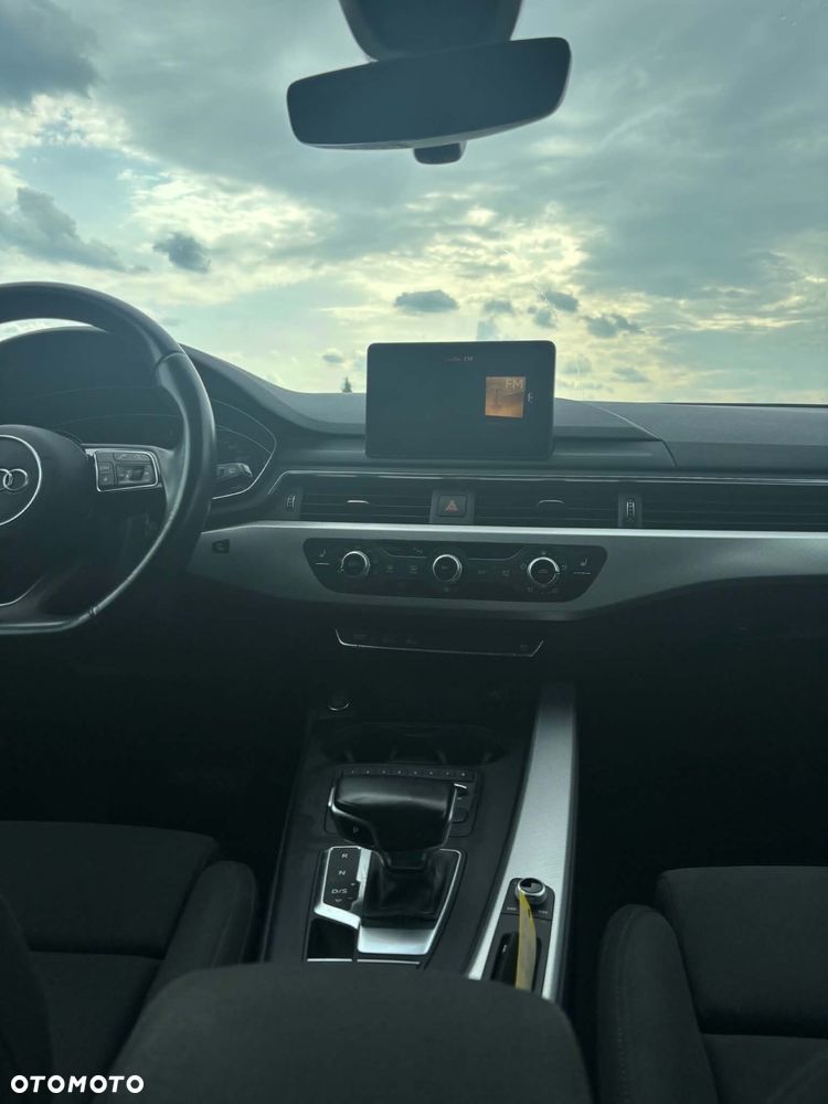 Audi A4 Avant 2.0 TDI ultra S tronic - 13