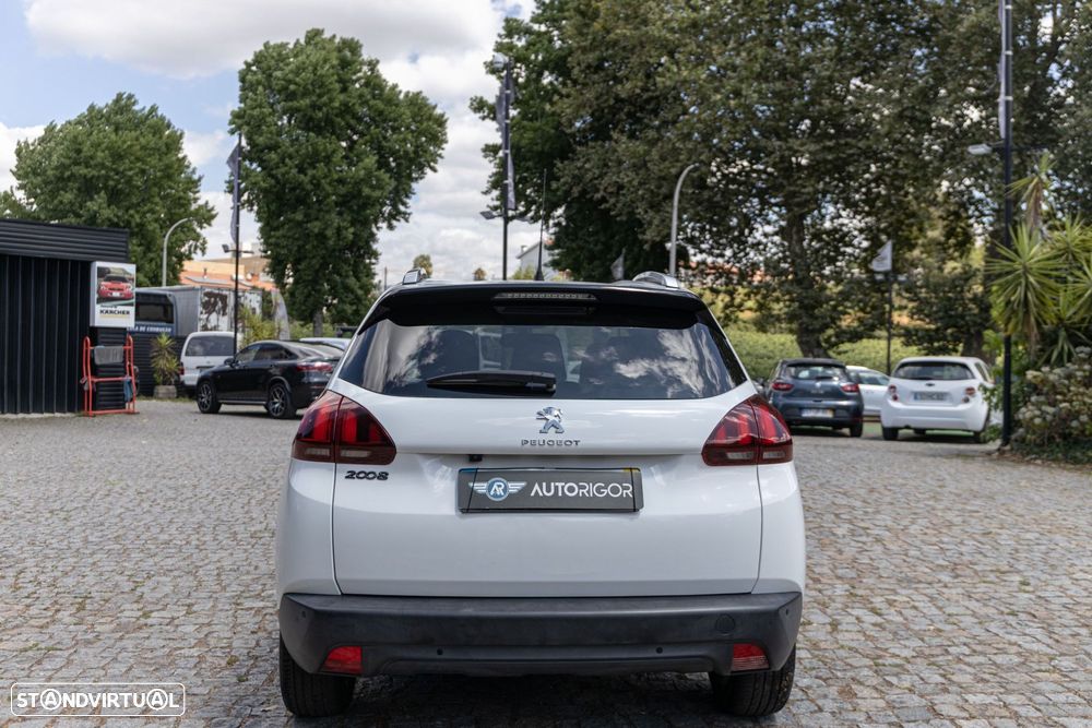 Peugeot 2008 1.6 BlueHDi Style - 4