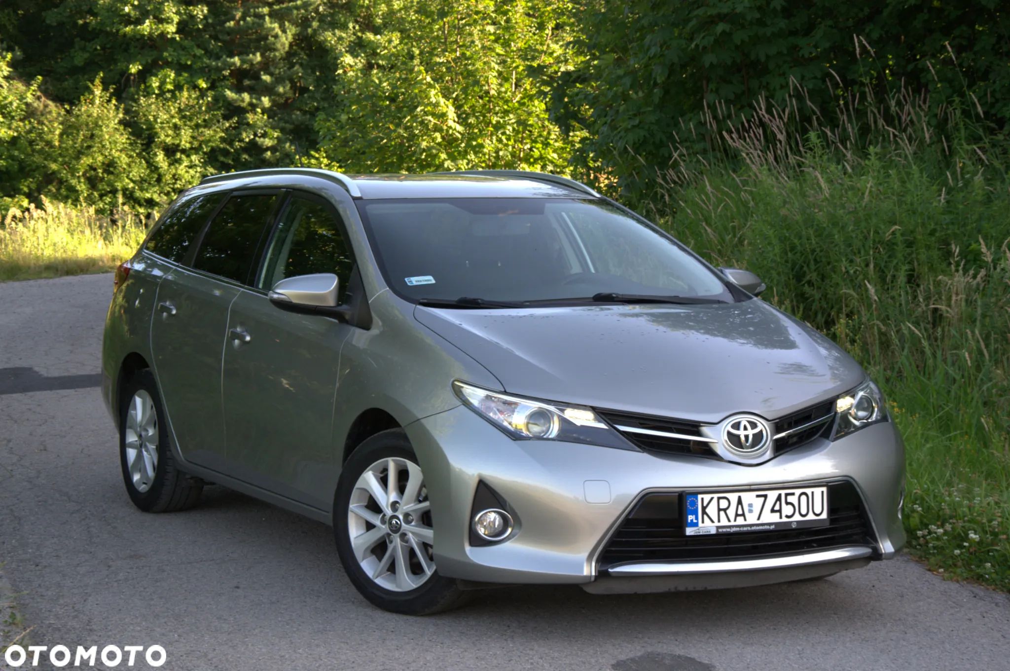 Toyota Auris 1.6 Premium Comfort - 1