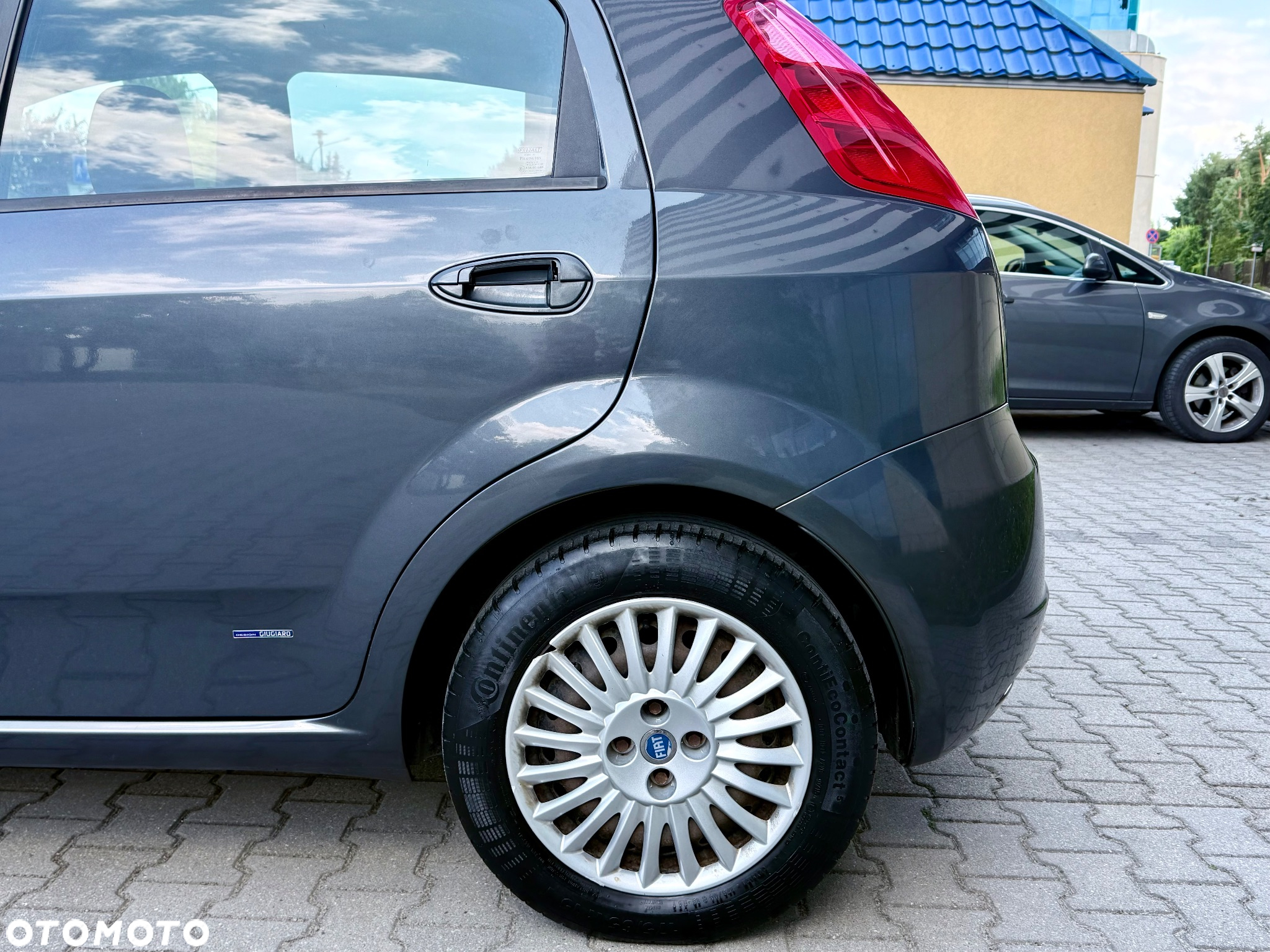 Fiat Grande Punto Actual 1.4 8V Estiva Blue&Me Euro5 - 14