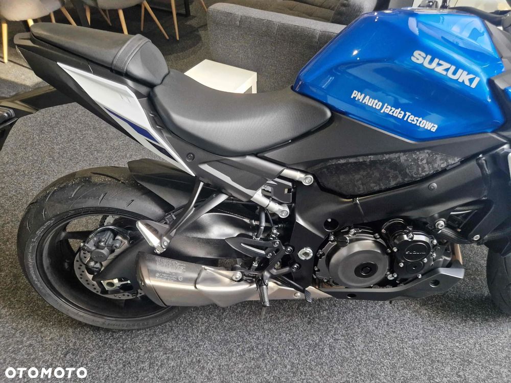 Suzuki GSX 1000 - 6