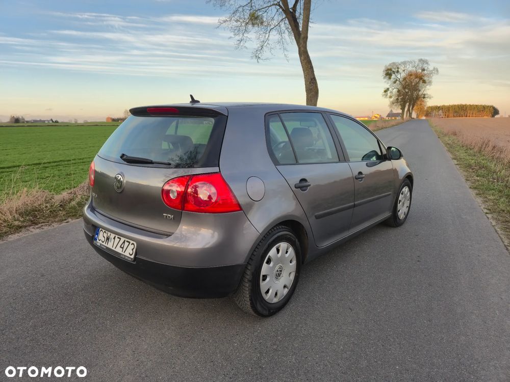 Volkswagen Golf - 21