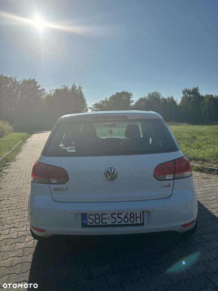 Volkswagen Golf 1.6 TDI DPF Trendline - 4