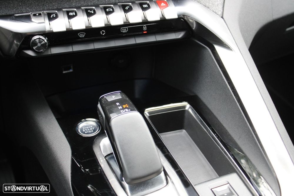 Peugeot 3008 1.6 Hybrid Allure Pack e-EAT8 - 23