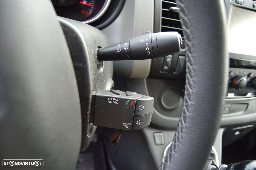 Renault Trafic Outro - 18