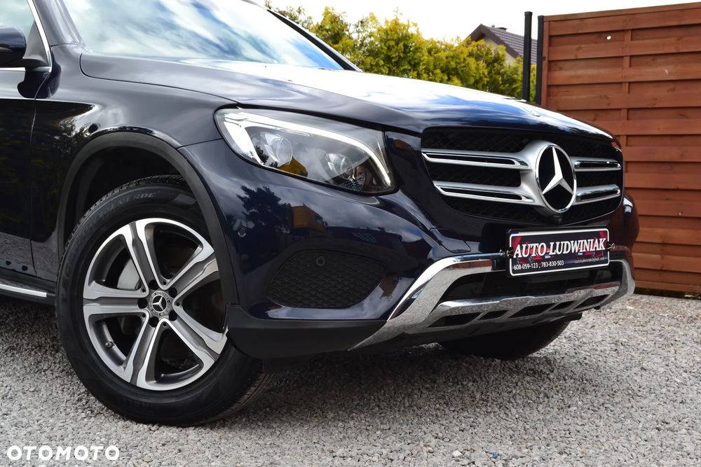 Mercedes-Benz GLC 300 4Matic 9G-TRONIC AMG Line - 16