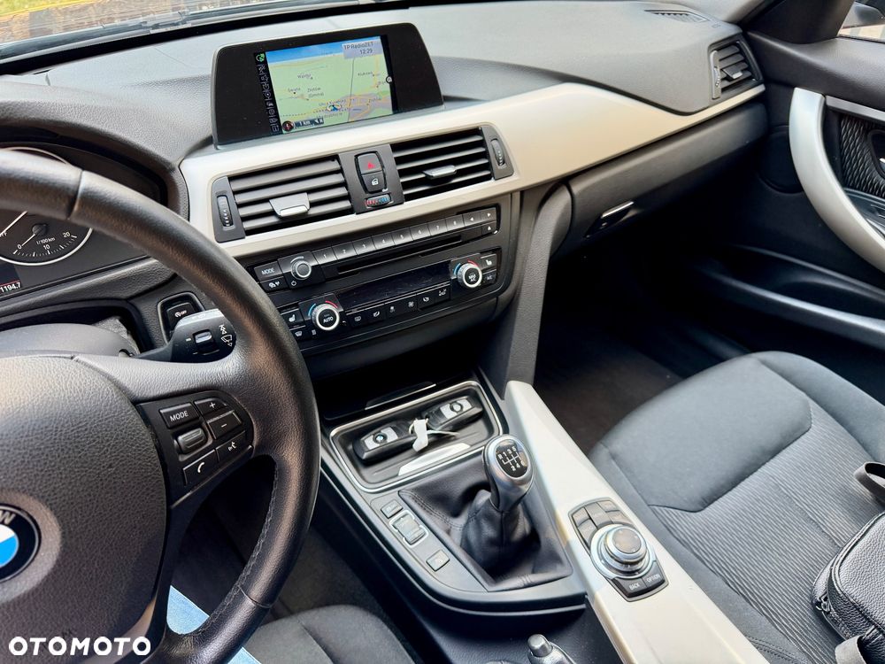 BMW Seria 3 316d Sport Line - 21