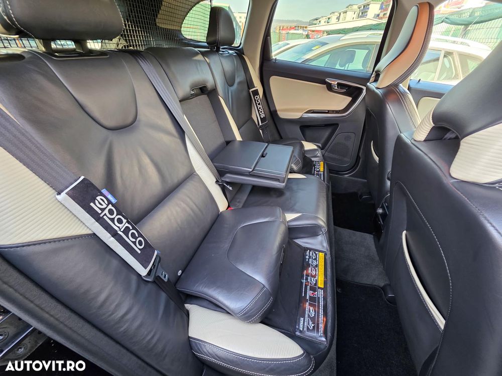 Volvo XC 60 DRIVe R Design - 13