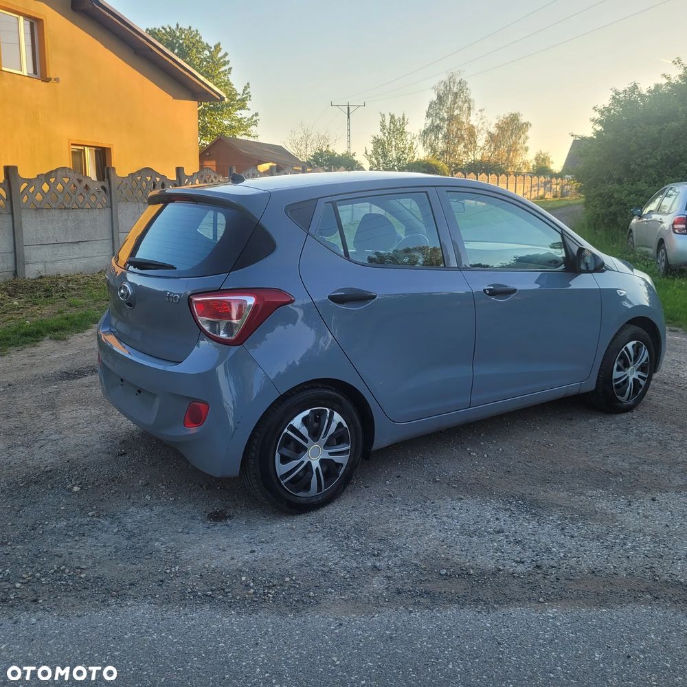 Hyundai i10 1.0 - 13