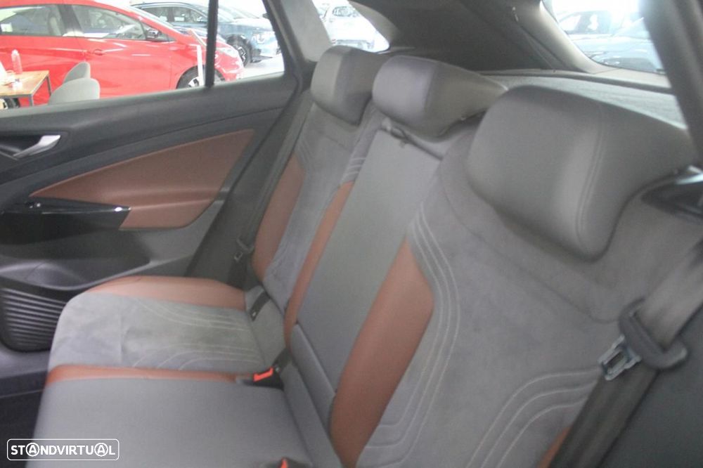 VW ID.4 77 kWh Pro Performance 1st - 13