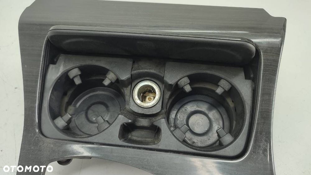 RAMKA RUNEL SCHOWEK TUNEL BMW F10 2012 EUROPA - 6