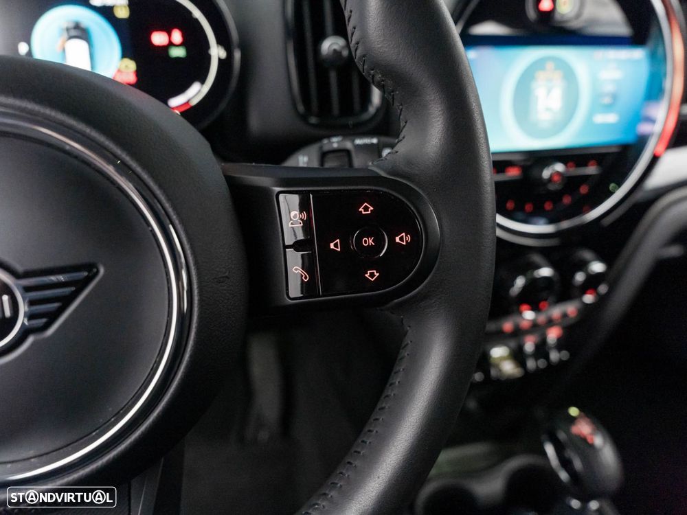 MINI Countryman Cooper SE Premium Essential Auto - 21