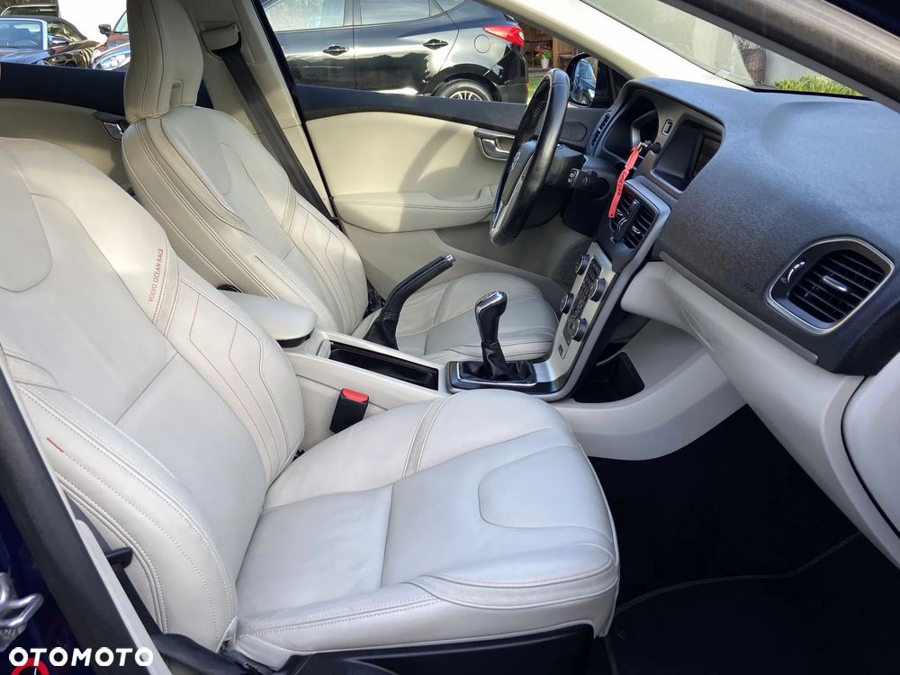 Volvo V40 D2 Ocean Race - 7