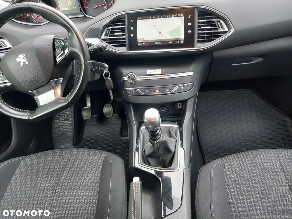 Peugeot 308 2019 photo 5