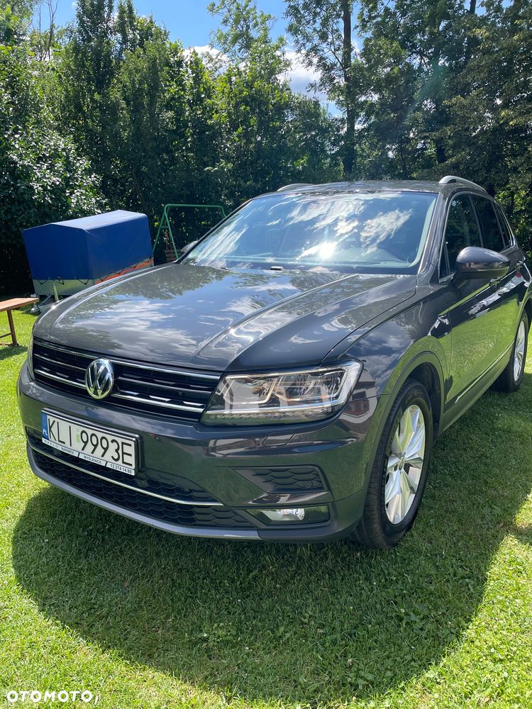 Volkswagen Tiguan - 1