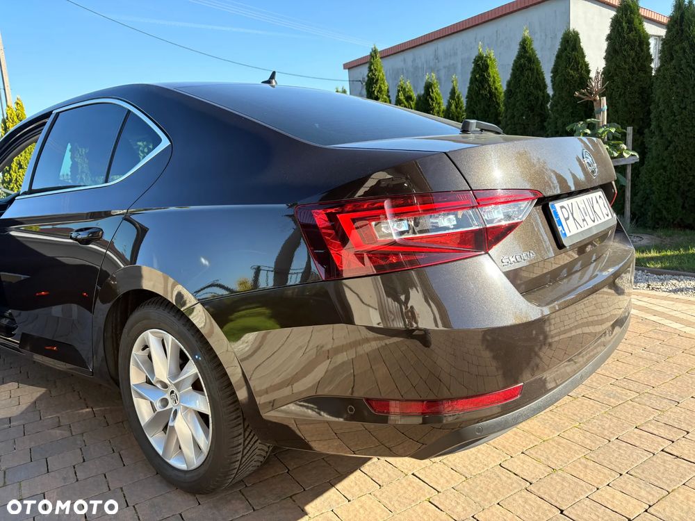 Skoda Superb 1.6 TDI DSG Style - 10