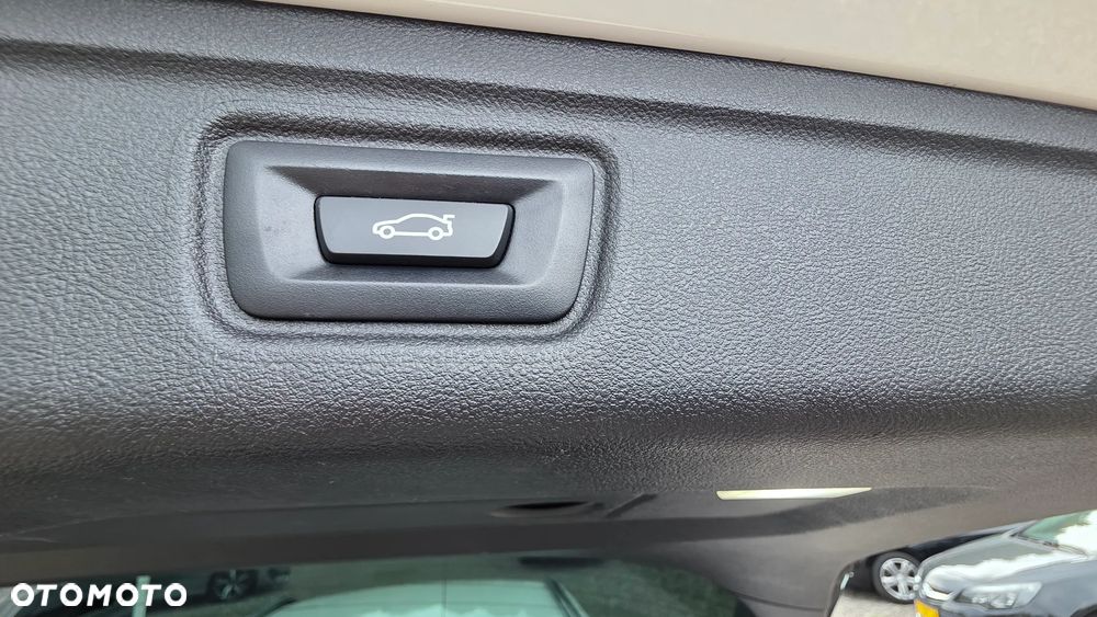 BMW Seria 3 318d - 24