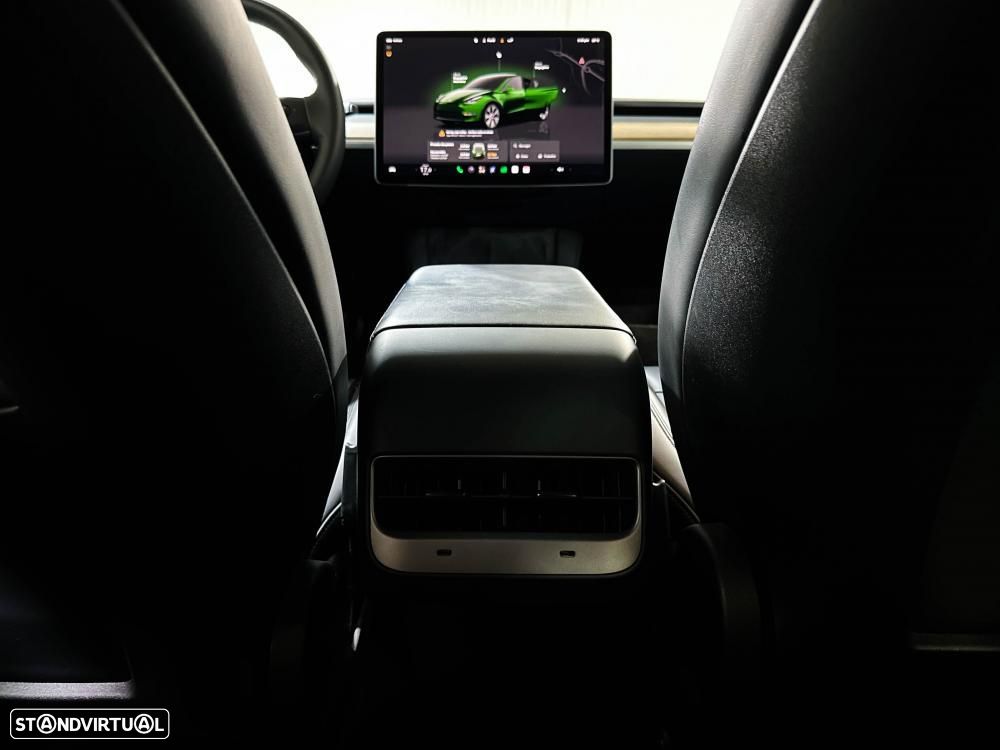 Tesla Model Y Long Range Dual Motor AWD - 27