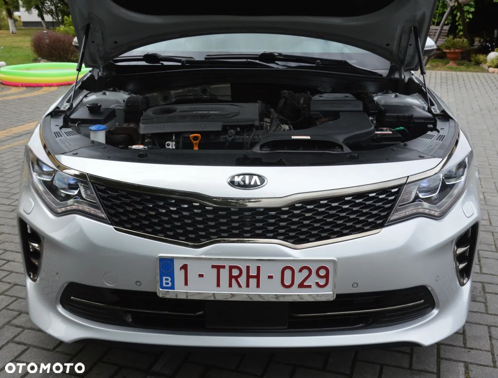 Kia Optima - 12