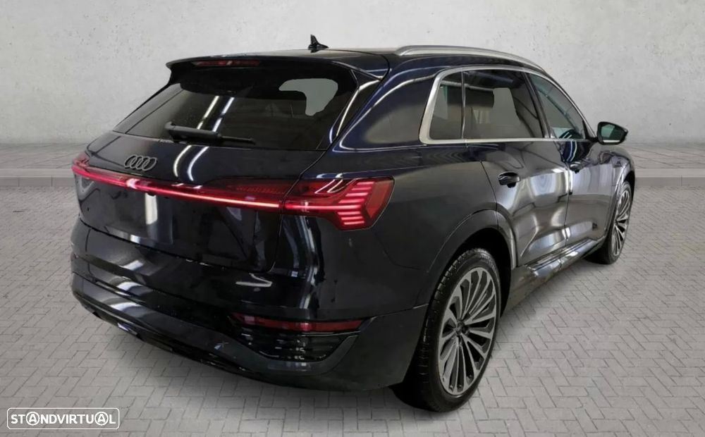 Audi Q8 e-Tron 50 quattro S line - 4