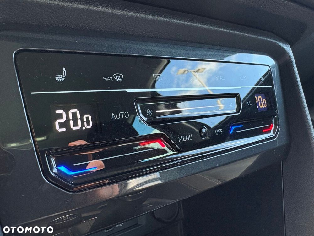 Volkswagen Tiguan - 30