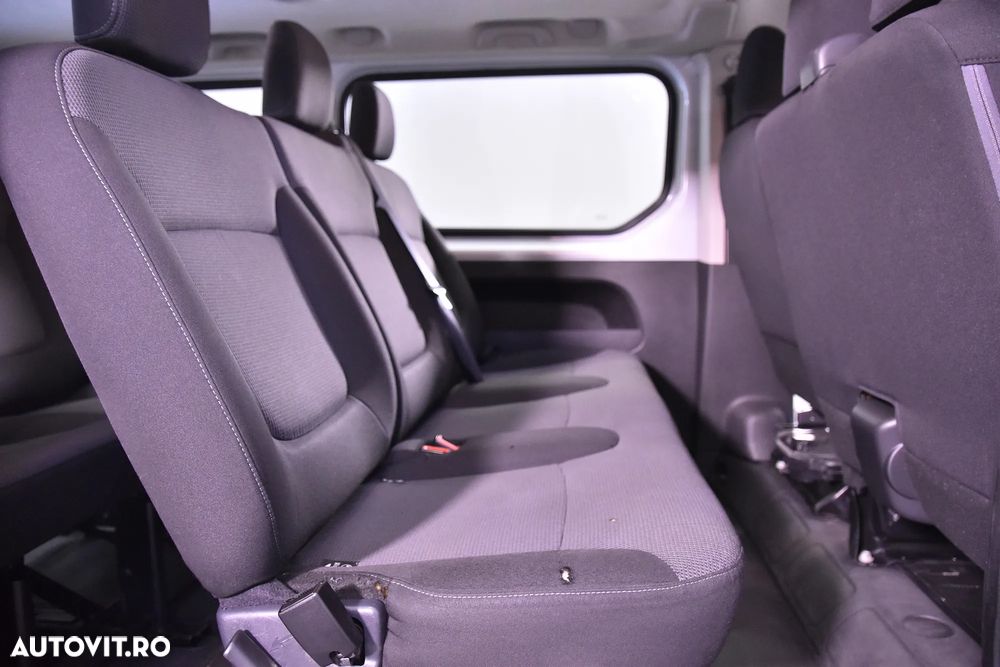 Renault Trafic - 12