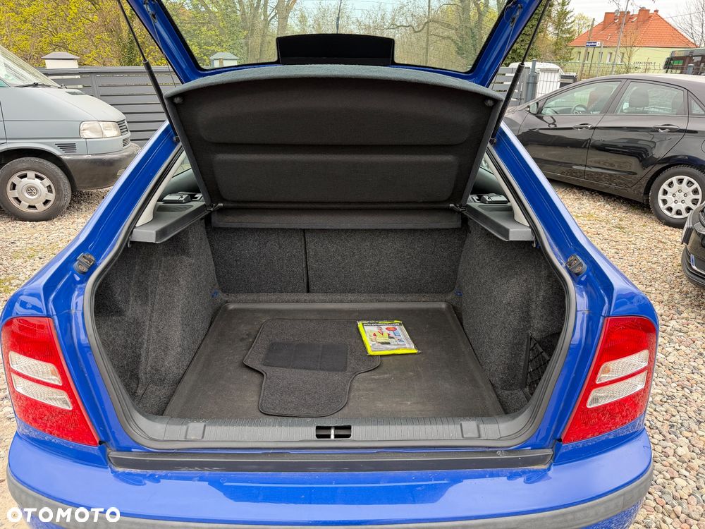 Skoda Octavia 1.6 Tour - 8