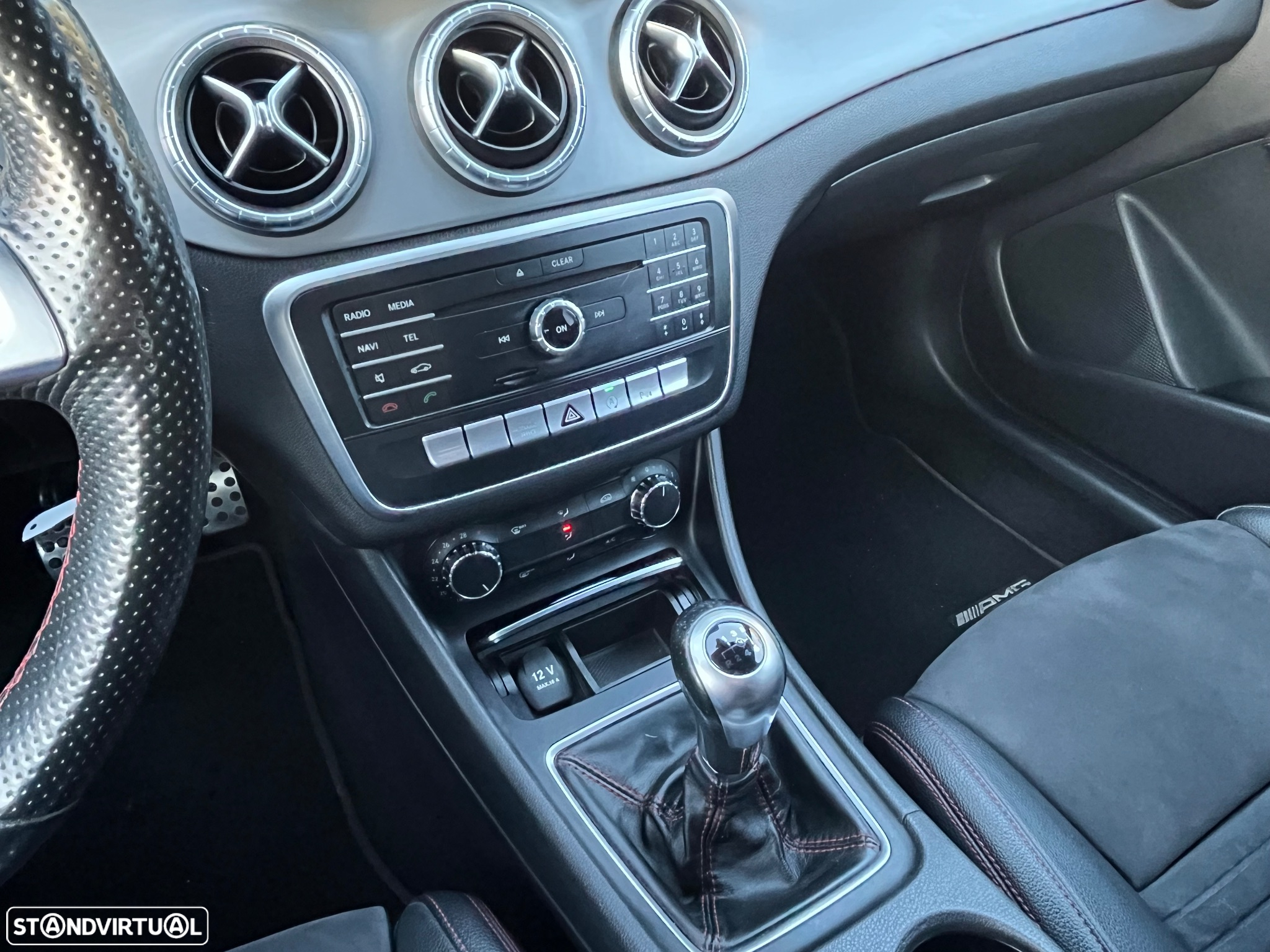 Mercedes-Benz CLA 180 d AMG Line - 12