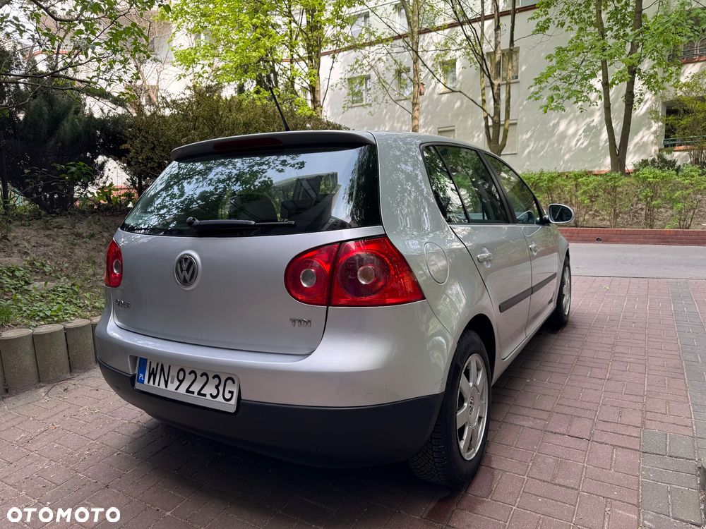 Volkswagen Golf - 1