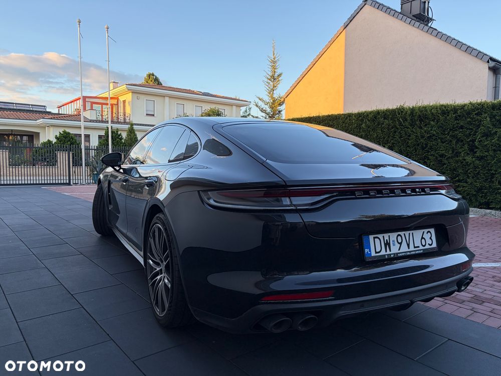 Porsche Panamera - 3