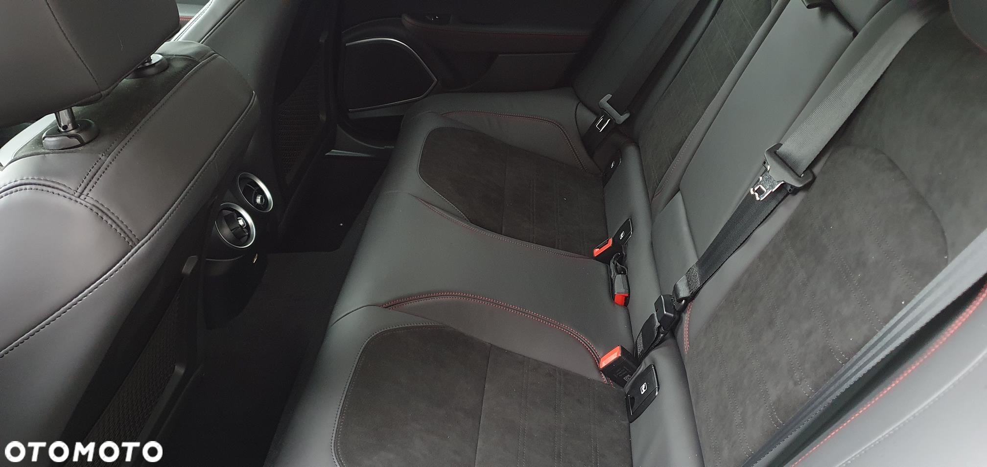 Alfa Romeo Giulia 2.0 Turbo Veloce TI Q4 - 8