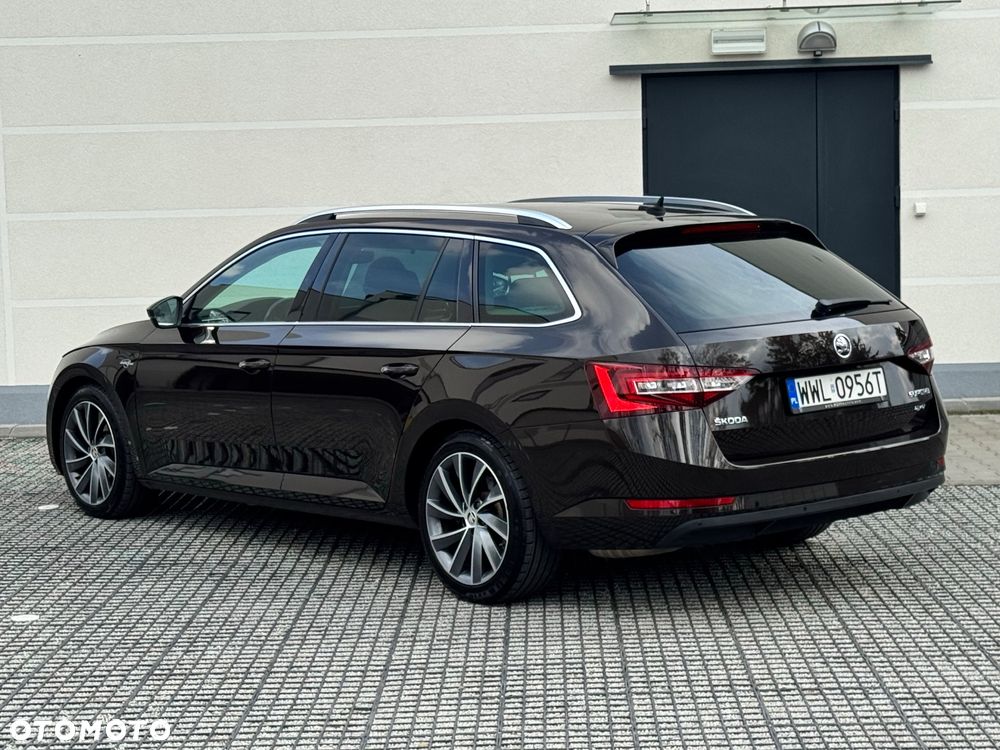 Skoda Superb 2.0 TDI 4x4 L&K DSG - 6