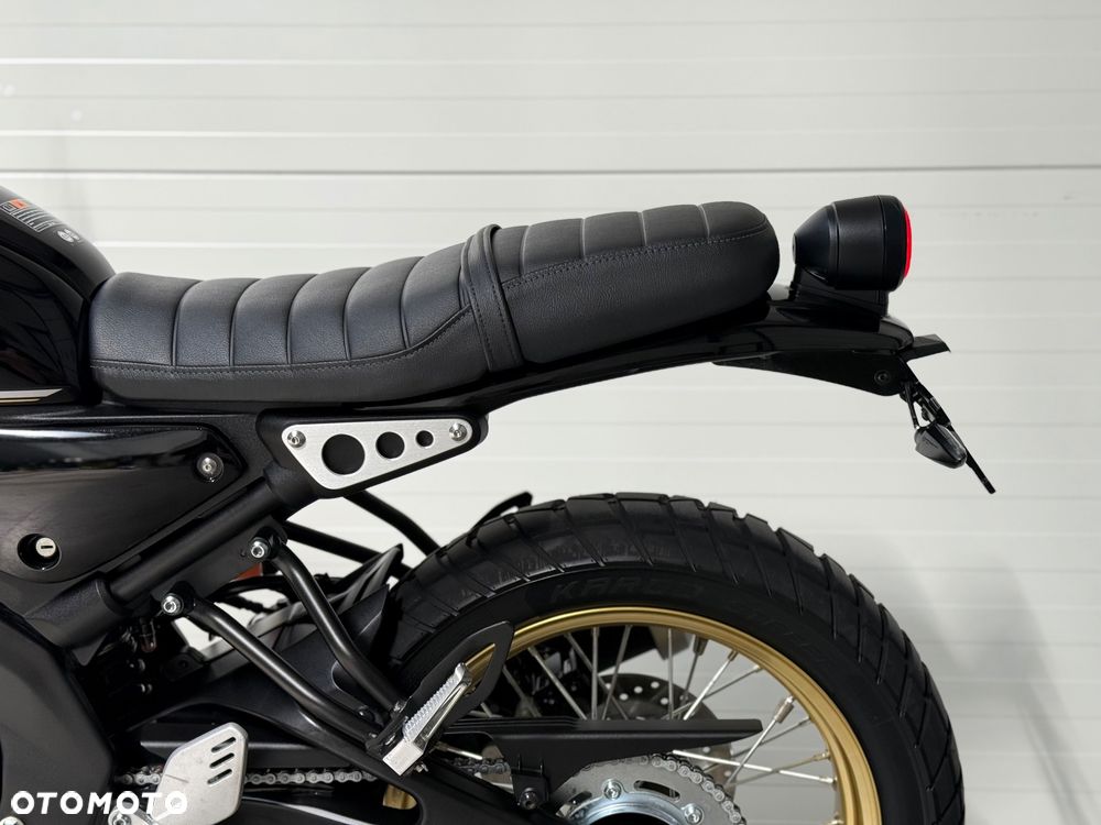 Yamaha XSR - 33