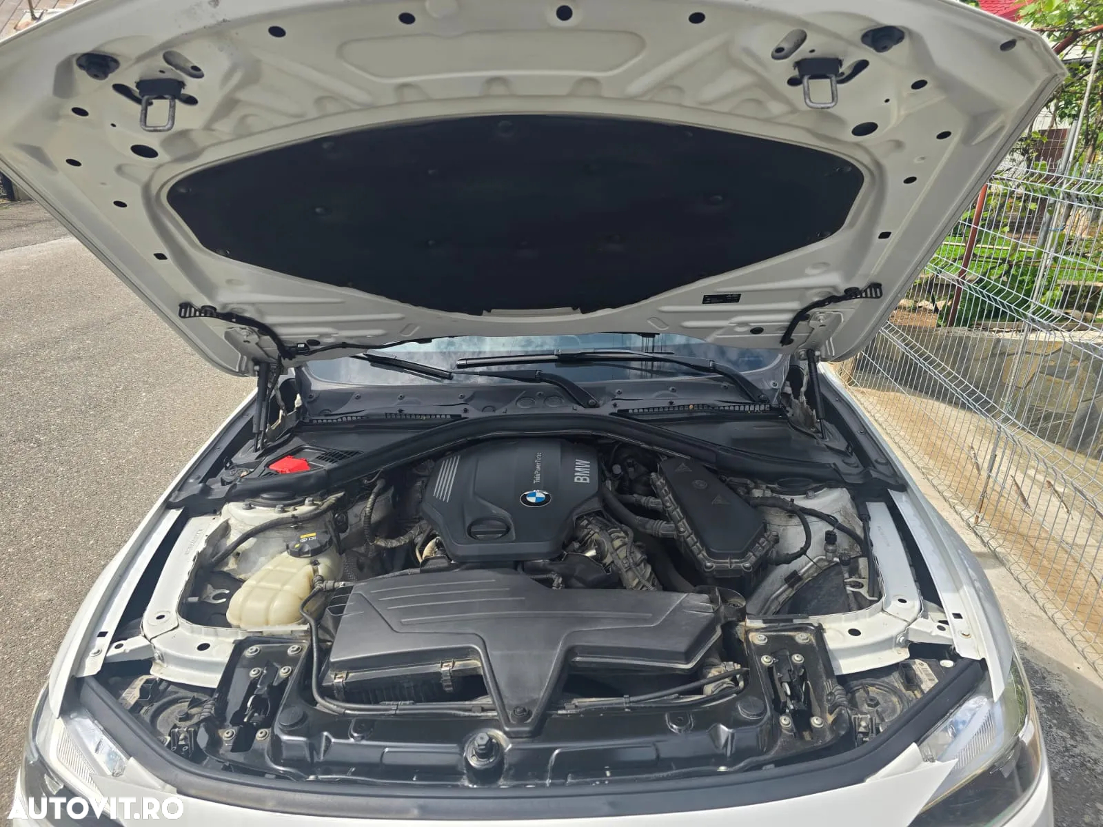 BMW Seria 3 316d Touring - 3