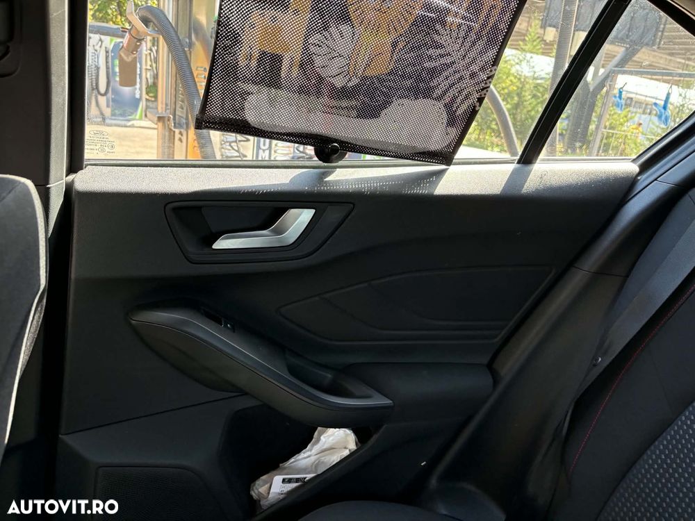 Ford Focus 1.5 EcoBoost ST-Line - 18