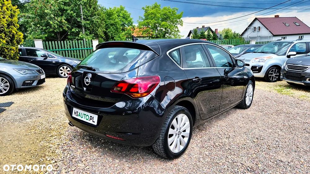 Opel Astra 1.4 T Cosmo - 14