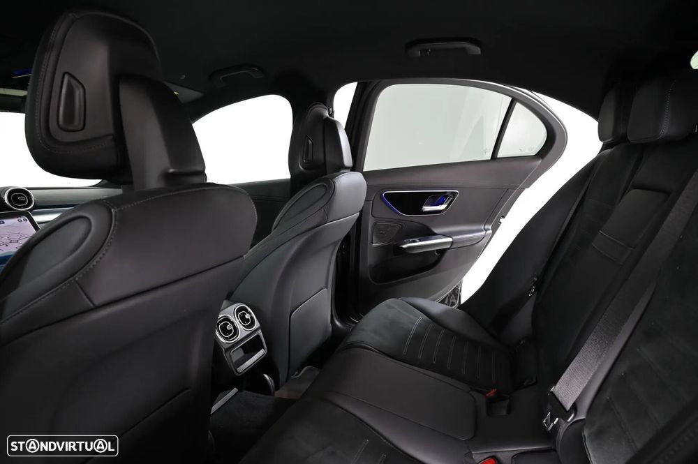 Mercedes-Benz C 300 d AMG Line - 26