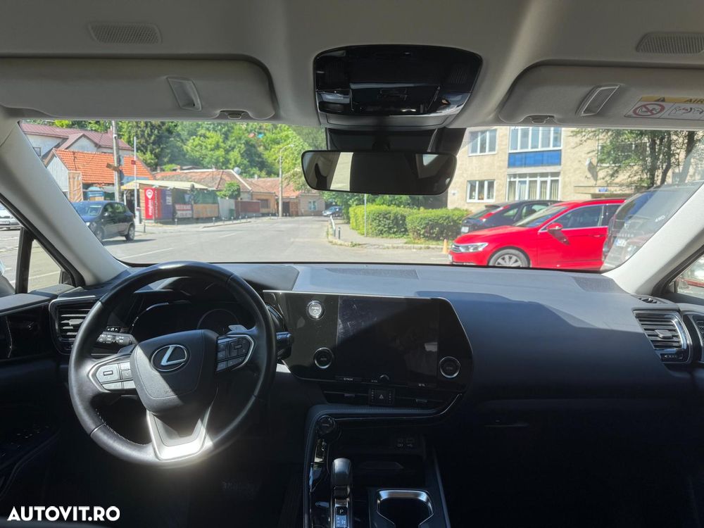 Lexus Seria NX 350h - 16