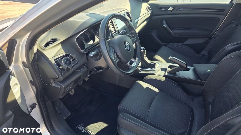 Renault Megane 1.2 Energy TCe Zen - 24