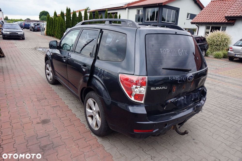 SUBARU FORESTER III SH 2008 61K 2.0 16V EJ20F 150KM TZ1B8LTZAB SZARY na części - 3